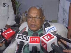 
      
      Jitan Ram Manjhi slams Rahul Gandhi for remarks on PM Modi
      
      