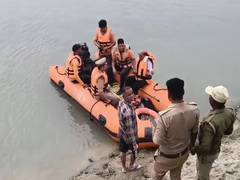 UP: One dead and eight missing, thirteen rescued after boat capsizes in ...