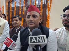 
      
      Akhilesh Yadav says Nitish Kumar made CM only for elections
      
      