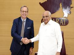 
      
      Italy's envoy Antonio Bartoli pays a courtesy visit to Gujarat CM
      
      