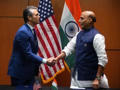 
      
      India, US ink 10-year Defence Pact, open 