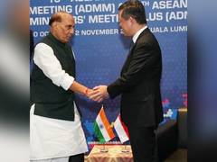 
      
      Rajnath Singh meets Singapore Defence Minister in Kuala Lumpur 
      
      