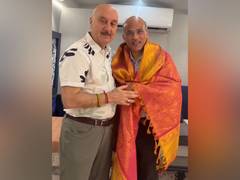 
      
      Anupam Kher begins his 549th film with Sooraj Barjatya
      
      
