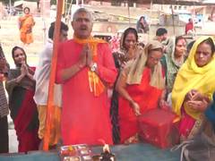 
      
      People offer prayers in Prayagraj ahead of IND vs SA final
      
      