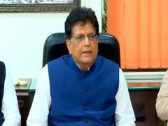 
      
      Piyush Goyal holds review meeting with Maharashtra officials
      
      