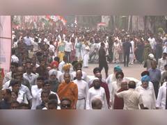 
      
      Mamata Banerjee leads TMC's mega rally against SIR
      
      