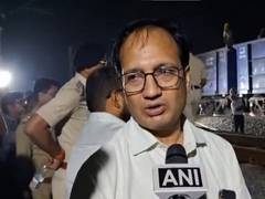
      
      Bilaspur train collision kills 8
      
      