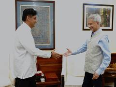 
      
      Jaishankar meets Sri Lankan Opposition Leader Sajith Premadasa
      
      