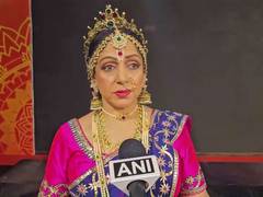 
    Hema Malini performs 'Yashoda Krishna' play at Brij Raj Utsav
    