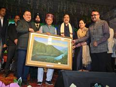 
      
      Daily aarti at Renuka Ji Lake commendable: Himachal Governor
      
      