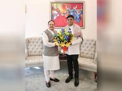 
      
      BJP National President holds talks with Sri Lankan Oppn Leader un
      
      
