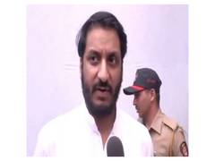 
      
      Maharashtra govt suspends Sub-Registrar; FIR launched
      
      