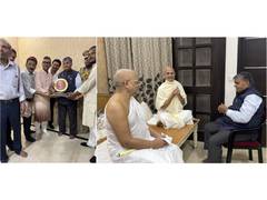 
      
      Governor of Punjab Meets Param Pujya Divyatapasvi Acharya
      
      
