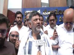
      
      Shivakumar calls Cong guarantees 'national model'
      
      