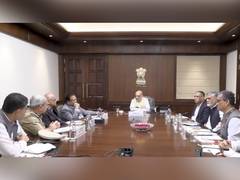 
      
      Amit Shah reviews Delhi blast probe
      
      