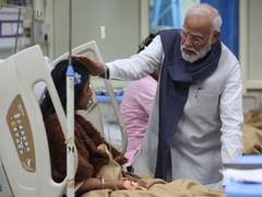 
      
      PM visits LNJP hospital to meet injured victims of Delhi blast
      
      