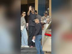 
      
      Ranbir, Alia spotted at airport, greet paps 
      
      