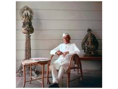 
      
      Rahul Gandhi pays tribute to Nehru on his birth anniversary
      
      