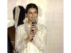 
      
      Kriti on why she wanted to work with Aanand for years
      
      