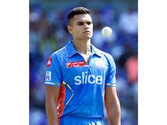 
      
      Arjun Tendulkar traded to LSG, Mayank Markande returns to MI
      
      