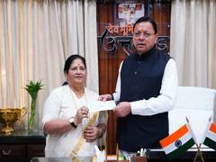 
      
      Mountaineer Bachendri Pal donates ₹10 lakh to CM relief Fund
      
      