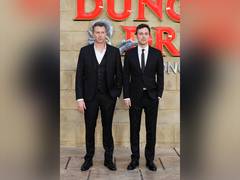 
      
      Goldstein, John Francis Daley to direct new 'Star Trek' film
      
      