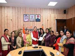 
      
      Uttarakhand CM Dhami meets Anganwadi Workers Association
      
      