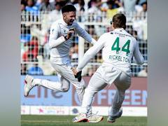 
      
      ABD, Faf, Steyn celebrate SA win, Pietersen slams modern cricket
      
      