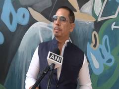 
      
      Religious tours help address public concerns: Robert Vadra
      
      