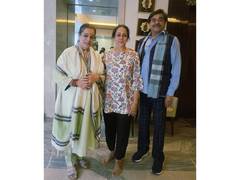 
      
      Shatrughan Sinha, Poonam Sinha seek Dharmendra's health update
      
      