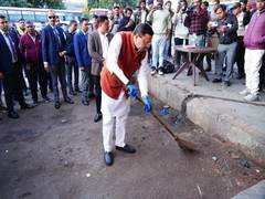 
      
      Uttarakhand CM Dhami makes surprise inspection of ISBT Dehradun
      
      
