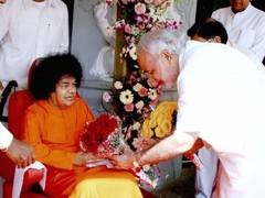 
      
      PM Modi calls Sri Sathya Sai Baba 