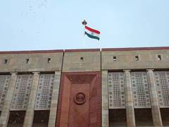 
      
      India shines with strong growth & digital push
      
      
