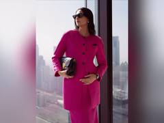 
      
      Sonam Kapoor announces second pregnancy with husband Anand Ahuja
      
      