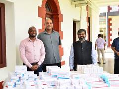 
      
      India hands over 3.5 tonnes medicine consignment to Seychelles
      
      