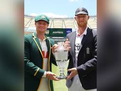 
      
      Ashes 1st Test: Eng win toss, elect to bat first against Aus
      
      