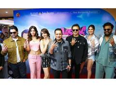 
      
      Bada Business and Dr. Vivek Bindra Host Grand Premiere of Masti 4
      
      