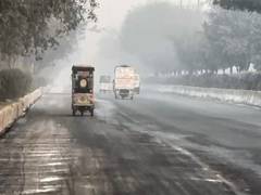 
      
      UP: Toxic smog blankets Noida as Delhi battles poor air quality
      
      