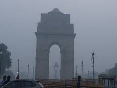 
      
      Delhi’s air remains in ‘very poor’ category with persisting smog
      
      