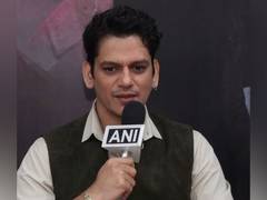 
      
      Vijay Varma on his fashion icon image in Bollywood
      
      