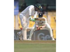
      
      IND vs SA: Muthusamy-Verreyne play out wicketless session 
      
      