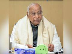 
      
      Kharge slams BJP over demise of BLOs during SIR Phase II
      
      