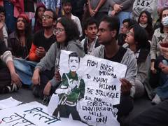 
      
      Protesters gather again at India Gate over air pollution in Delhi
      
      
