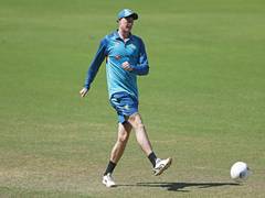 
      
      Renshaw, Jewell headline Day 2 of Sheffield Shield with tons
      
      