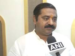 
      
      BJP's Kadam targets TMC, questions Mamata Banerjee over SIR
      
      