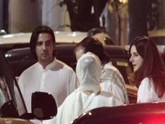 
      
      Rekha visits Dharmendra's residence to extend condolences
      
      