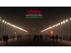 
      
      Delhi: Thick layer of toxic smog blankets national capital
      
      