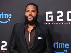
      
      Anthony Anderson to host talent show 'Star Search'
      
      