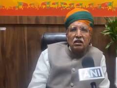 
      
      Meghwal praises PM Modi’s saffron flag hoisting at Shri Ram Janma
      
      