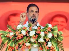 
      
      Rahul Gandhi pays tribute to 26/11 victims
      
      